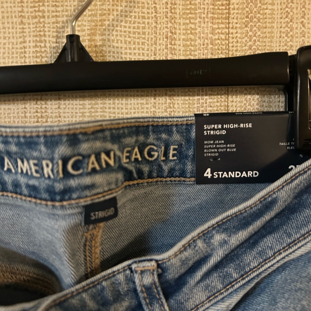 Jeans - Picture 3 of 4